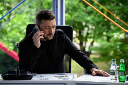 Trump says he will call Putin and then Zelenskyy on Monday to discuss ending war in Ukraine