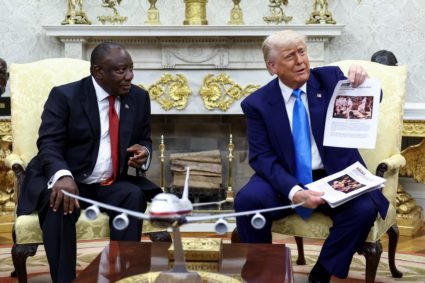 Trump confronts South African president in tense Oval Office meeting