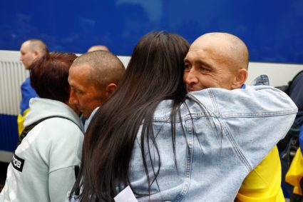 News Wrap: Ukraine and Russia exchange hundreds of POWs