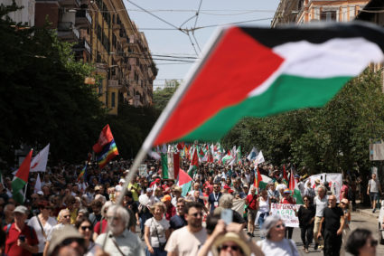 Thousands march through Rome demanding end to war in Gaza