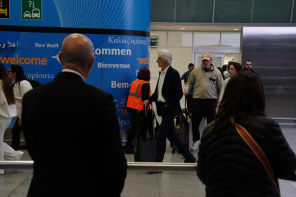 Trump reinstates U.S. travel ban, bars citizens of 12 countries