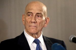 Palestinian President Mahmoud Abbas and former Israeli Prime Minister Ehud Olmert hold a news conference in New York