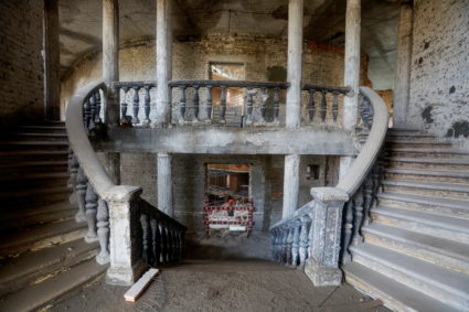 People of war-torn towns in Ukraine's Donetsk region aim to rebuild lives