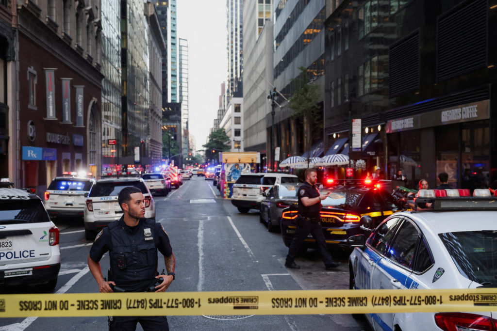 Reported active shooter situation in the Manhattan borough of New York City