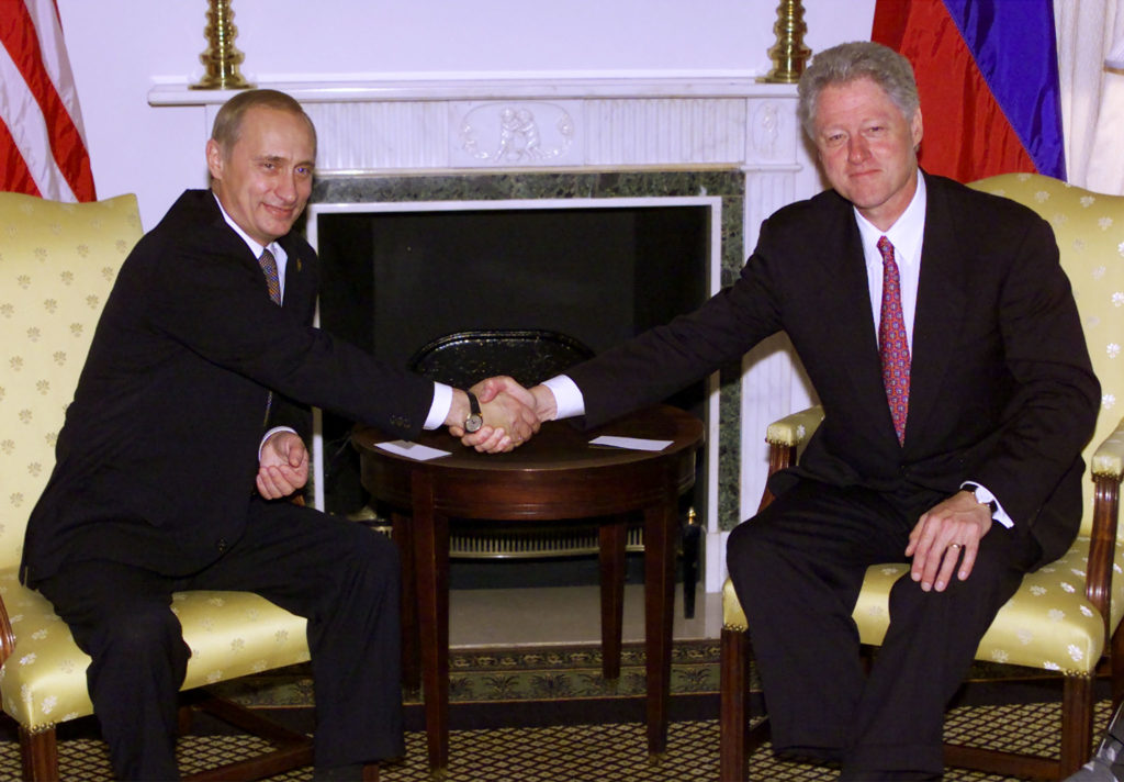 RUSSIAN PRESIDENT PUTIN AND PRESIDENT CLINTON MEET.