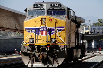 Deadline for railroads to reach tentative deals with unions