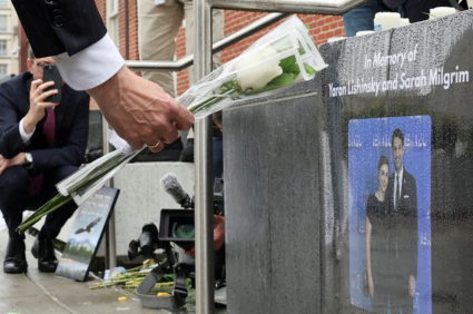 German Foreign Minister Wadephul lays flowers in honor of shooting victims Israeli Embassy workers Lischinsky and Milgrim ...