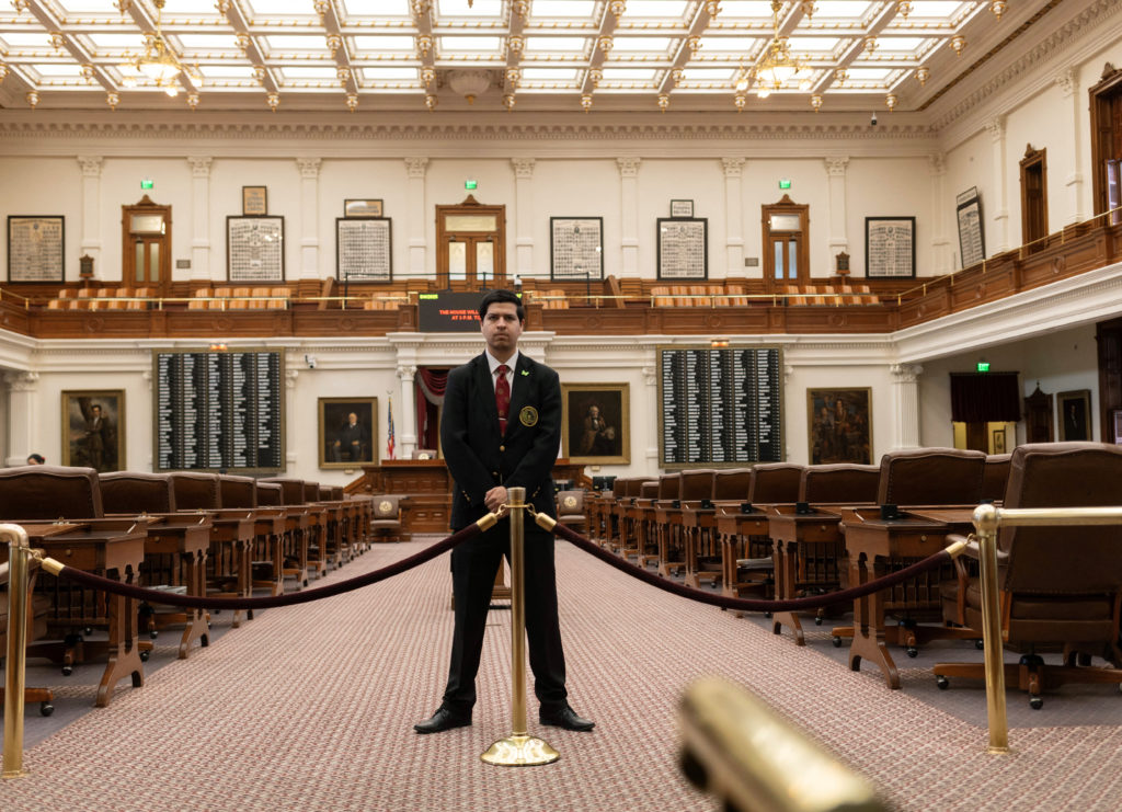 WATCH: Texas Democrats delay redistricting vote by leaving the state