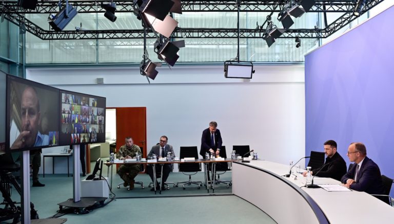 Western leaders discuss Ukraine war before Trump meeting with Putin