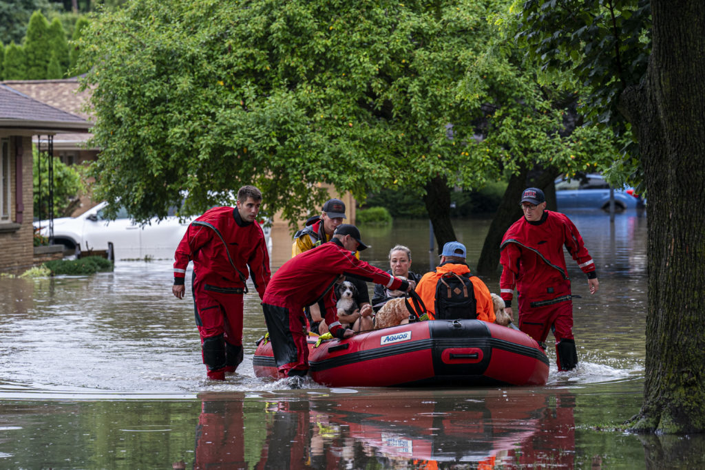 Heavy Rains Bring Flash Floods To Southeast Wisconsin