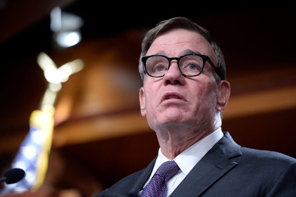 WATCH: Warner criticizes Trump administration’s exclusion of Democrats from boat strikes briefing