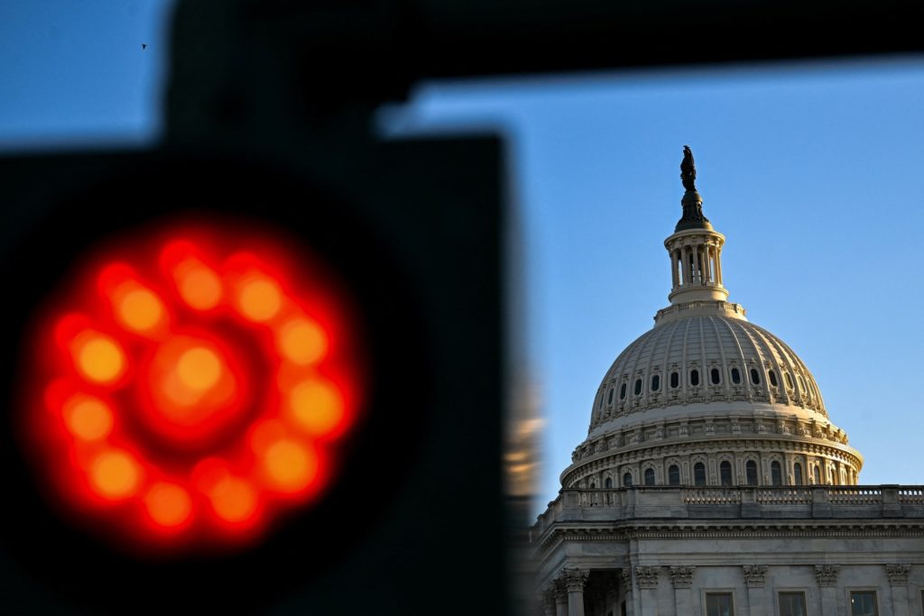 2025-10-02T002105Z_1222470298_RC2A3HANXXDX_RTRMADP_3_USA-SHUTDOWN