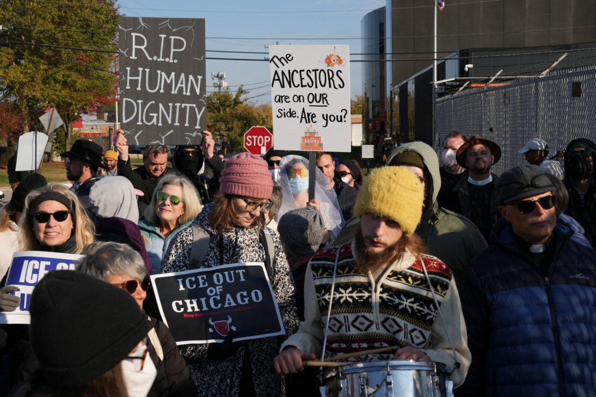 'Inhumane' conditions at Chicago-area ICE facility, advocates allege in ...