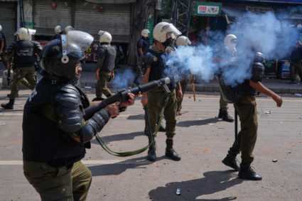 Violence erupts in eastern Pakistan between police and Islamists amid pro-Palestinian rally