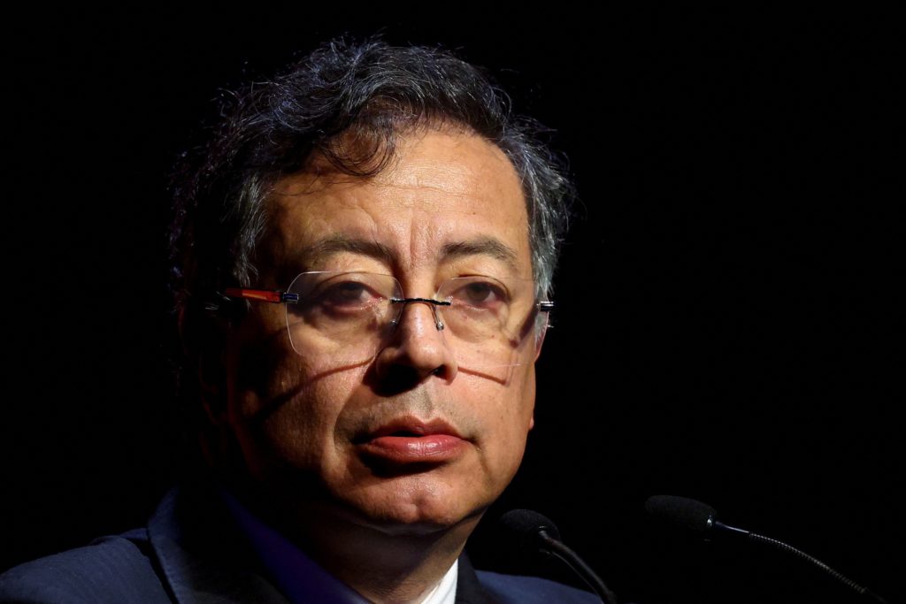 News Wrap: Colombian president accuses U.S. of ‘military aggression’ in Caribbean