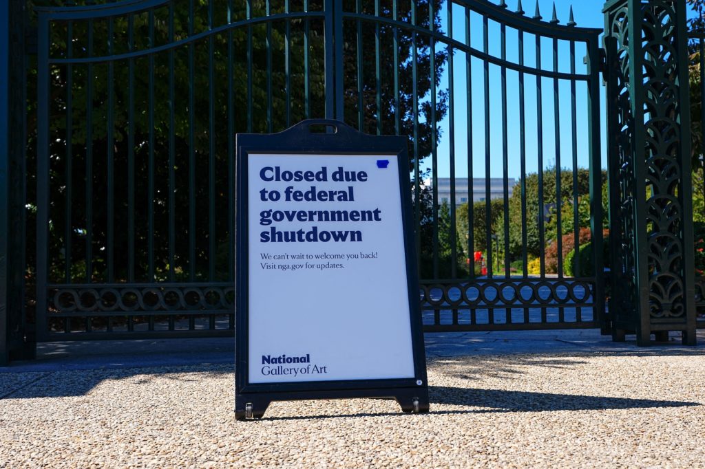 News Wrap: Congress appears no closer to ending government shutdown