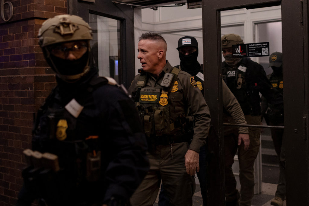U.S. federal agents conduct immigration raid in Illinois