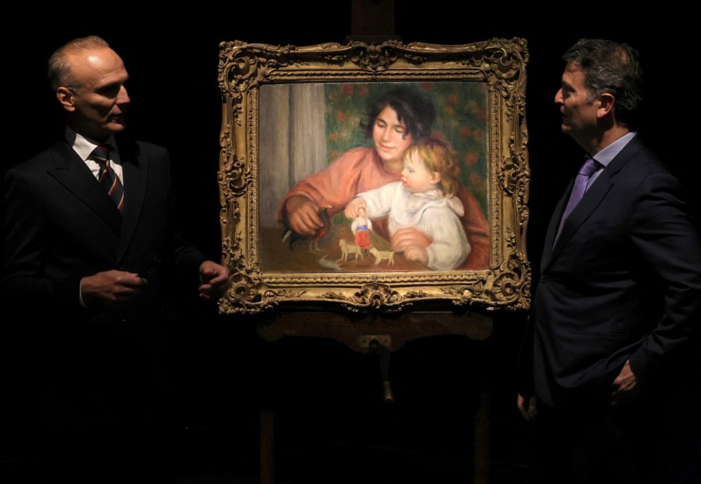 Unseen Renoir painting to be auctioned in Paris