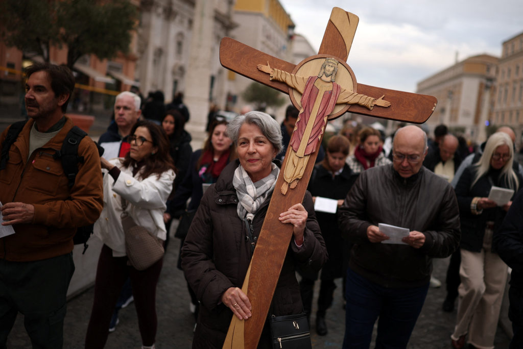 Vatican commission votes against allowing Catholic women to serve as deacons