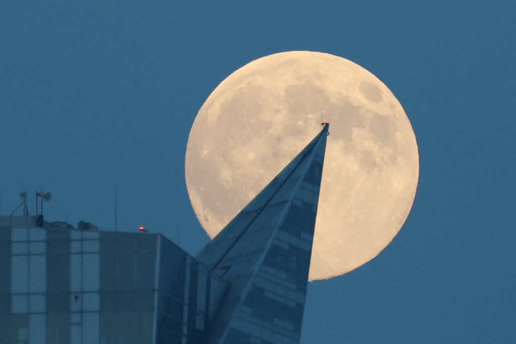 The Cold Moon, the last supermoon of 2025, lights up the sky in Warsaw