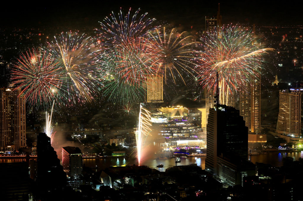 Thailand celebrates New Year's Eve with fireworks