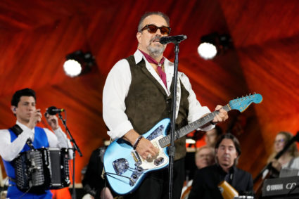 Raul Malo, soulful tenor and frontman of The Mavericks, dies at 60
