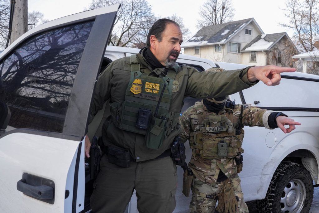 Ex-ICE chief calls DHS rush to judgment after Minneapolis shooting 'irresponsible'