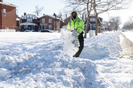 Winter storm expected across central and eastern US