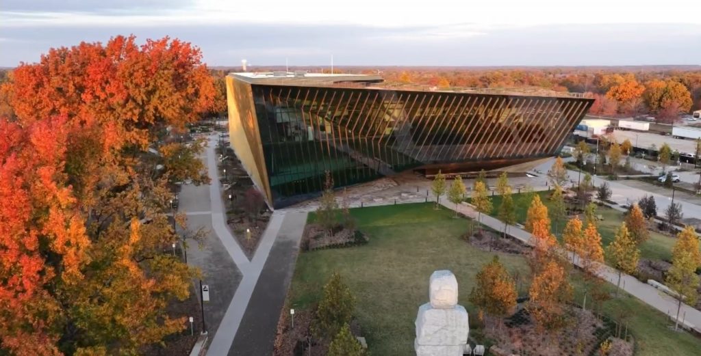 New medical school blends art and science to train new doctors