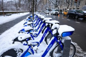 Winter storm rings heavy snow to areas of New York and New Jersey 