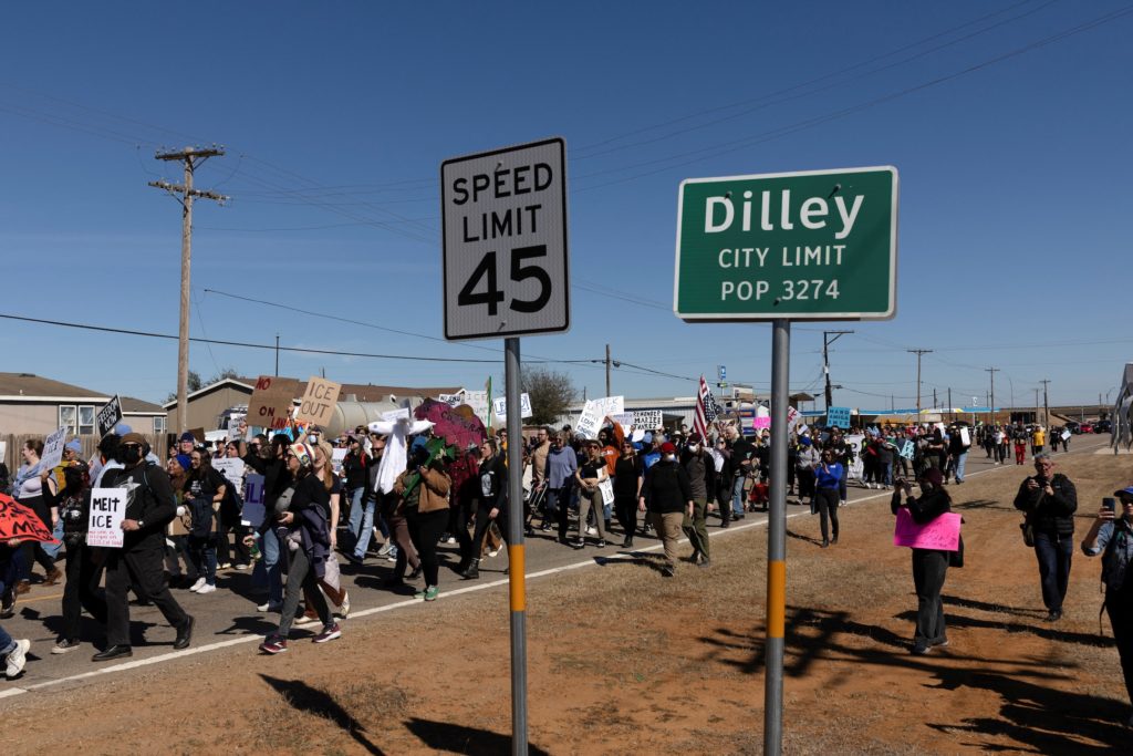 Reporter details life for children and families detained in Texas migrant facility