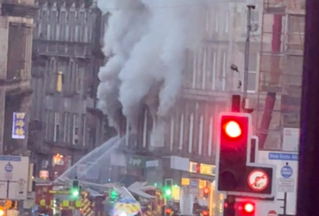 Fire near Glasgow central station causes train disruption
