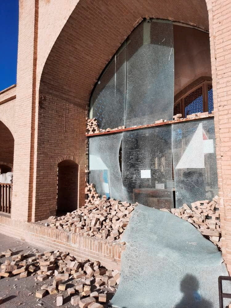 Air strikes damage UNESCO-listed palace in Isfahan