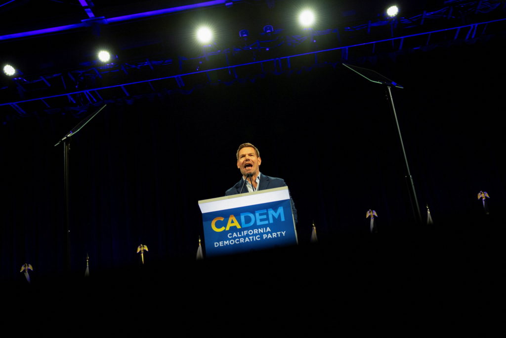 A messy governor's race in California raises Democratic fears of a potential loss