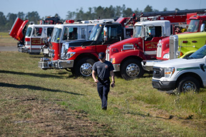 Southern U.S. wildfires force hundreds of residents to flee