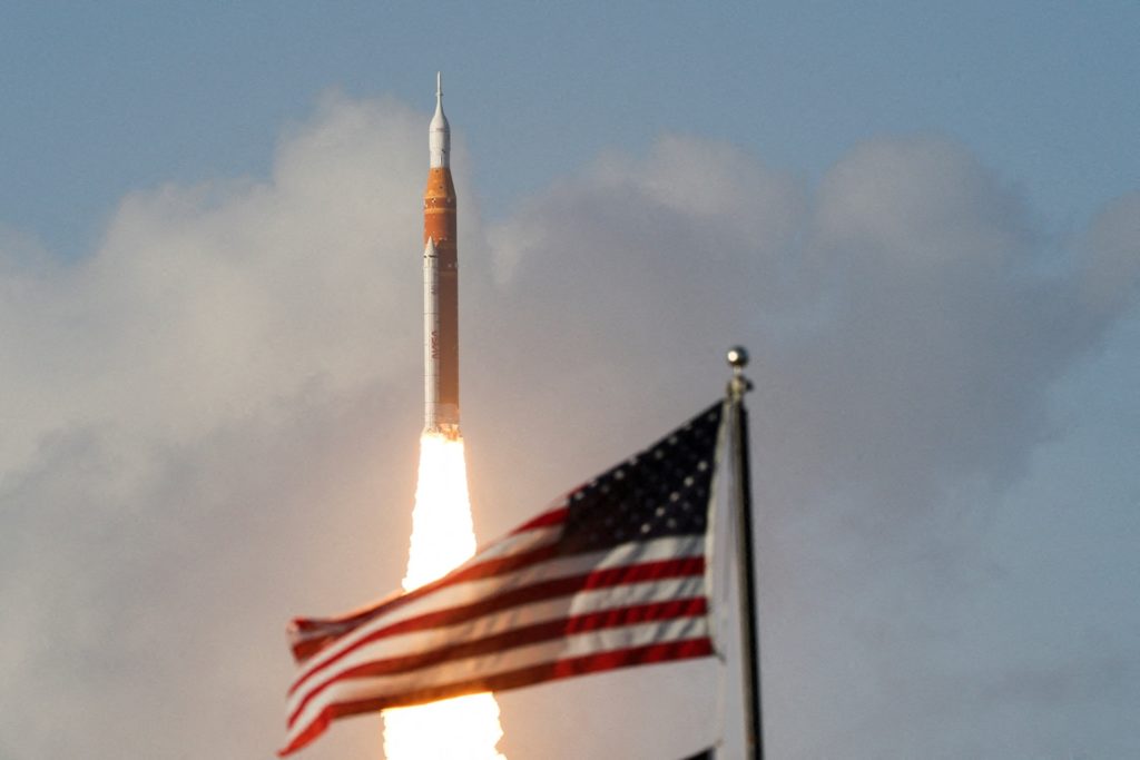 Artemis II launch sends 4 astronauts on mission around the moon