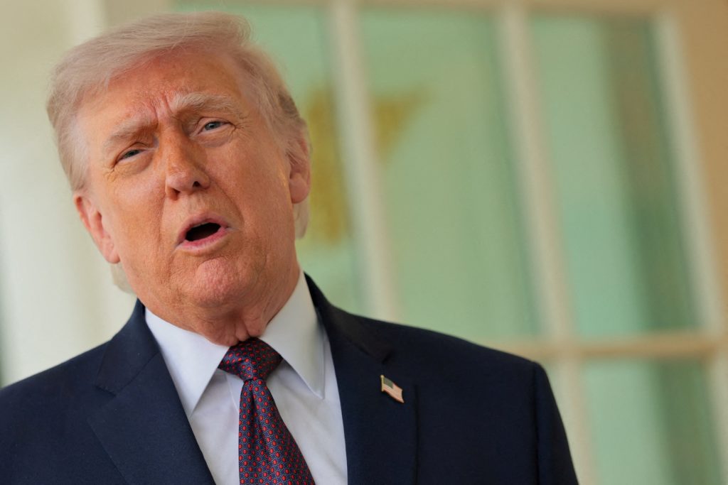 News Wrap: Judge dismisses Trump's lawsuit against WSJ for story on Epstein ties