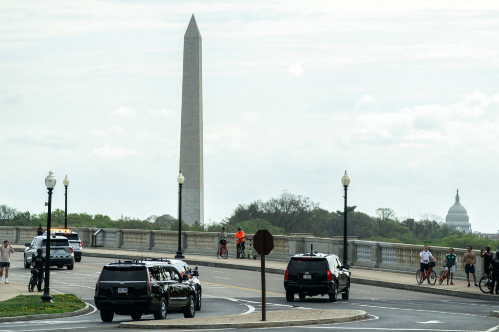 Law enforcement shot a person near Washington Monument, Secret Service says