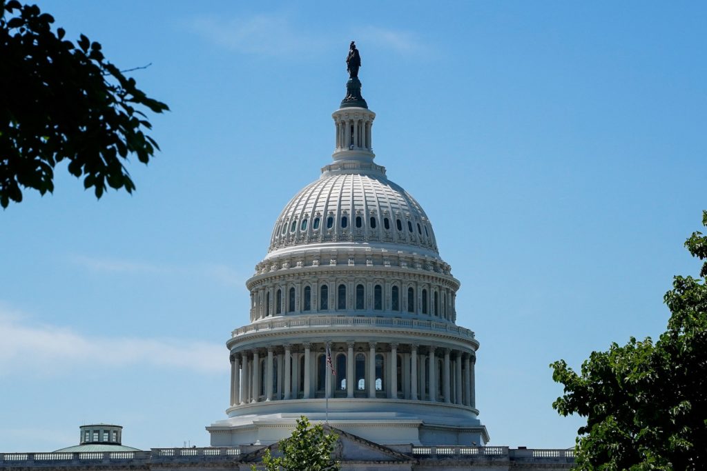 Senate's Symbolic Gesture Won't Solve Shutdown Crisis; Focus on Workers Needed