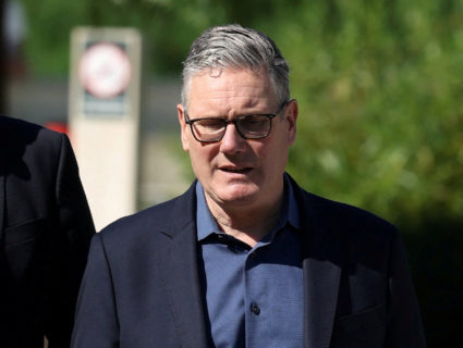 Starmer plans to take on rival Burnham in challenge for UK Labour leadership