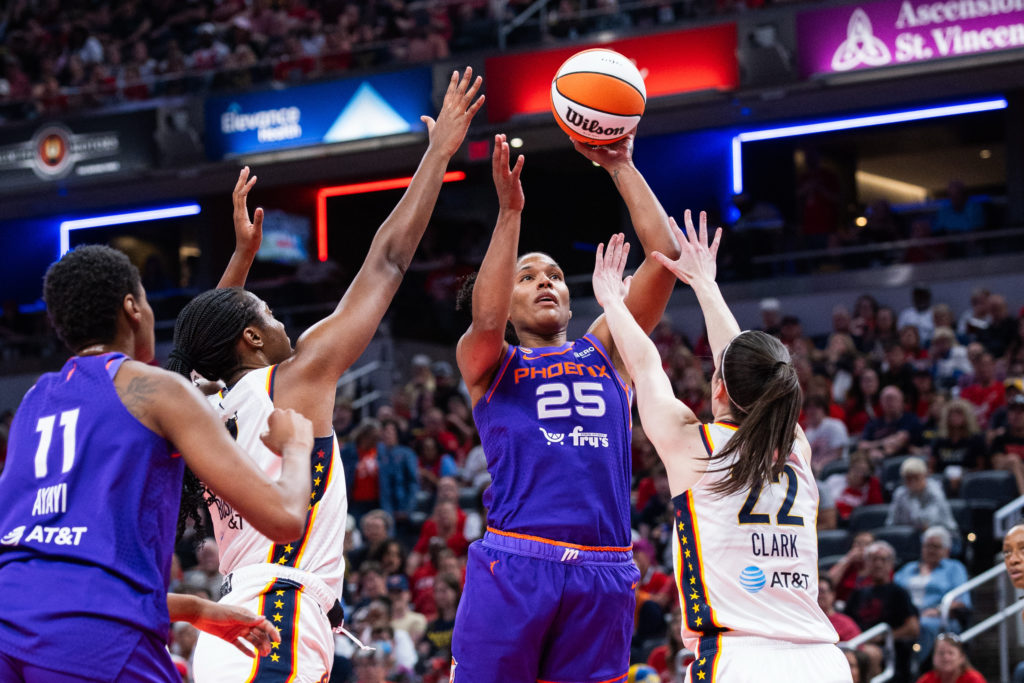 WNBA suspends Alyssa Thomas for 1 game over hit to Caitlin Clark's throat