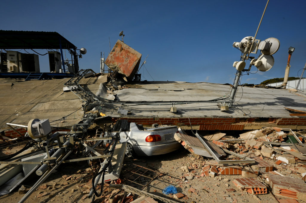 Aftermath of earthquakes in La Guaira