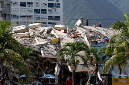 Desperation mounts in Venezuela as the earthquake death toll rises to 1,430