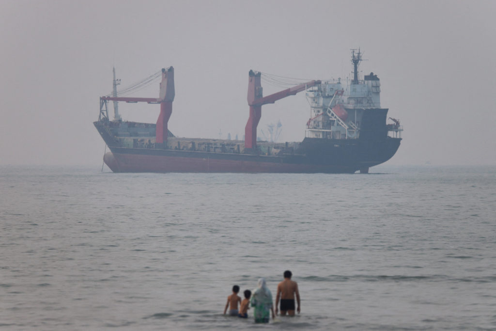 Ship runs aground in Strait of Hormuz, Iranian state media says