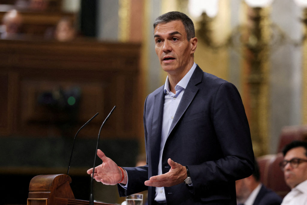 Spanish Prime Minister Pedro S&aacute;nchez to attend World Cup final against Argentina