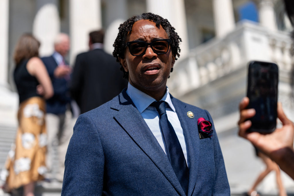 House approves war powers resolution before August recess