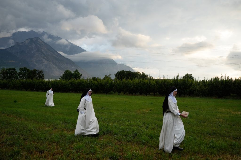 Defying Pope Leo XIV, traditionalists go ahead with bishop consecrations in Switzerland