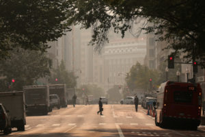 Smoke from Canadian wildfires blankets Washington