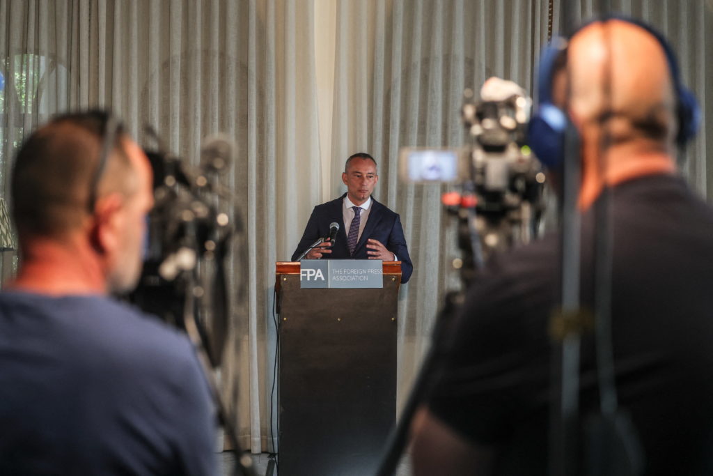 Board of Peace envoy meets with Netanyahu on Gaza disarmament deal, urges halt to strikes