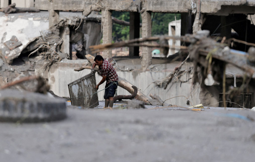 Catastrophic floods kill hundreds in Nepal and Tibet, with more than 1,300 missing